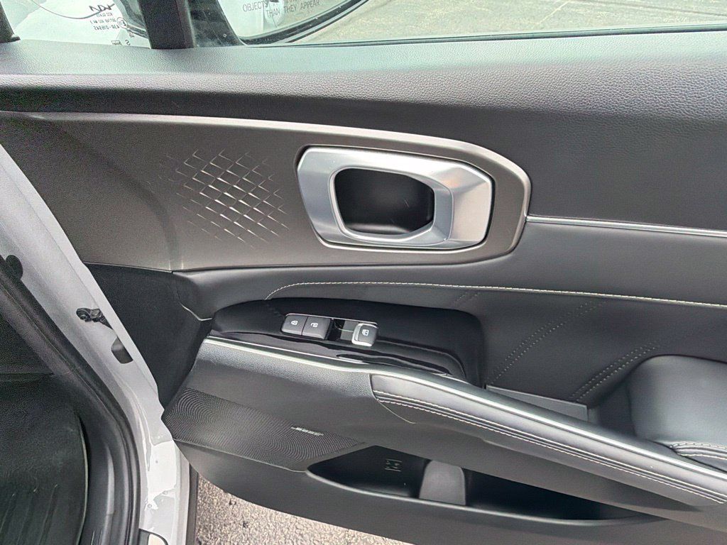 Used 2022 Kia Sorento SX FWD image 43