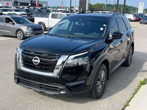 Used 2024 Nissan Pathfinder SV AWD/4WD image 31