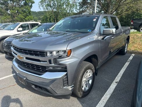 Used 2020 Chevrolet Silverado 1500 LT w/ Convenience Package AWD/4WD image 2