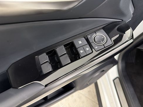 Used 2025 Lexus IS 300 w/ Comfort Package RWD image 13