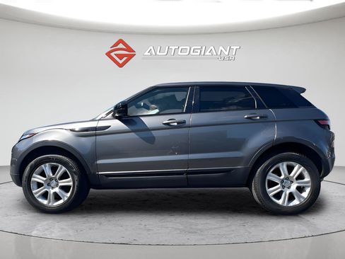 Used 2019 Land Rover Range Rover Evoque SE AWD/4WD image 3