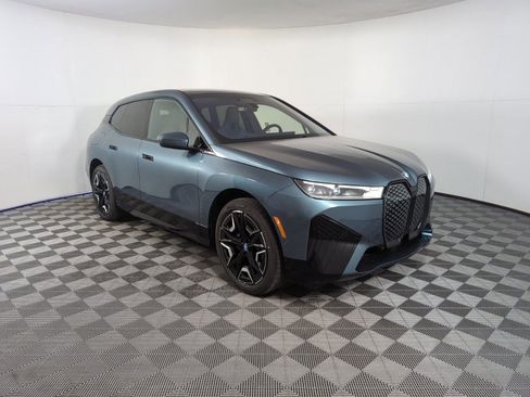 Used 2025 BMW iX xDrive50 w/ Premium Package image 6