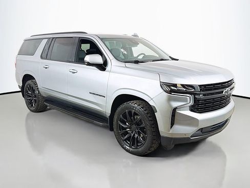 Used 2024 Chevrolet Suburban RST w/ Luxury Package image 2