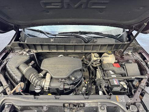 Used 2018 GMC Acadia SLE w/ LPO, Floor Liner Package image 10