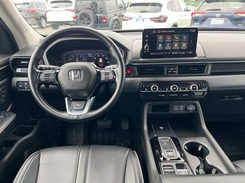 Used 2023 Honda Pilot Elite image 7
