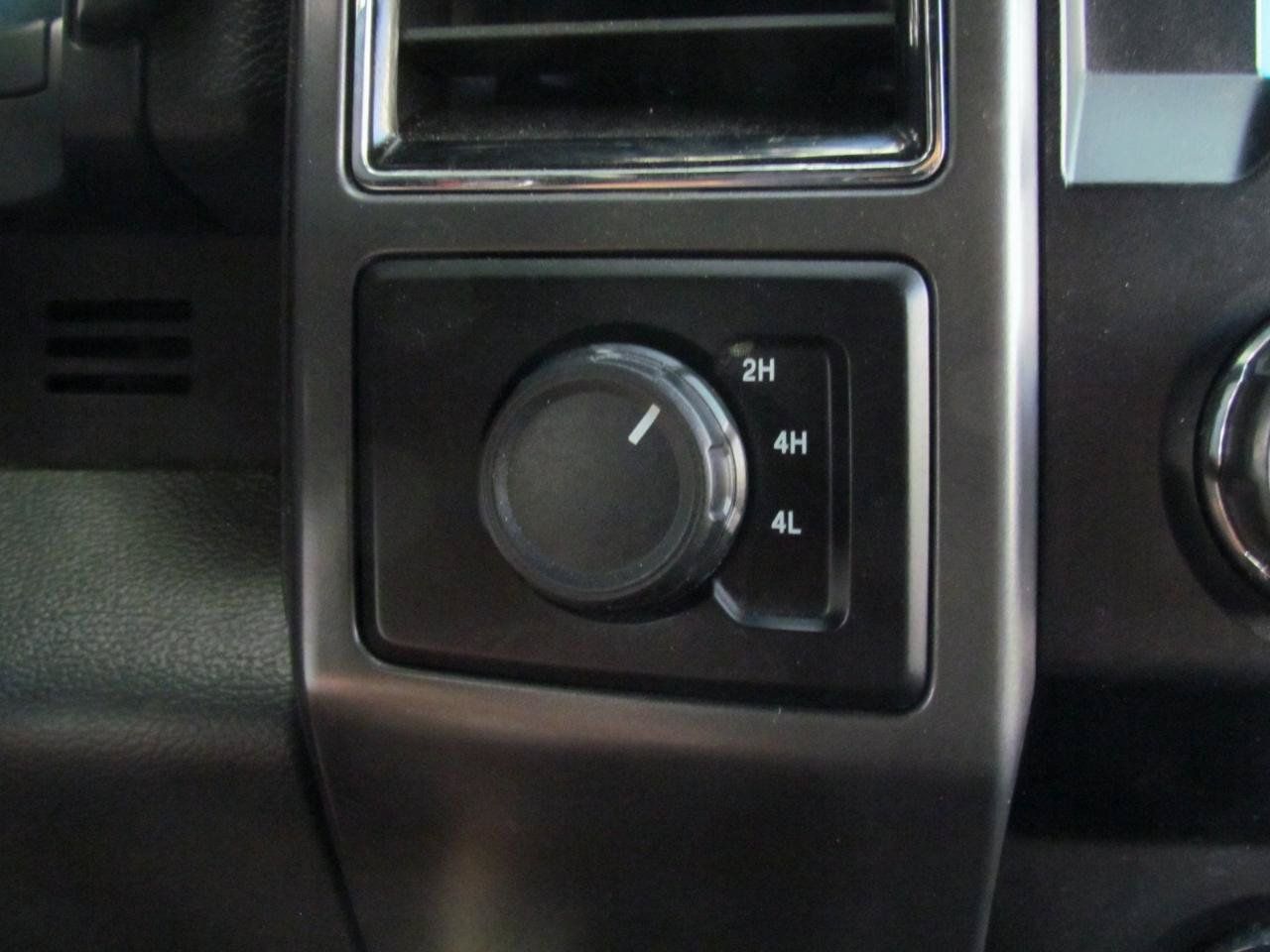 Used 2019 Ford F150 XLT w/ Equipment Group 302A Luxury AWD/4WD image 27