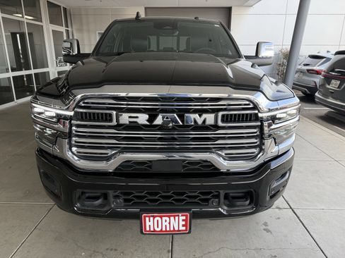 Used 2025 RAM 3500 Laramie AWD/4WD image 2
