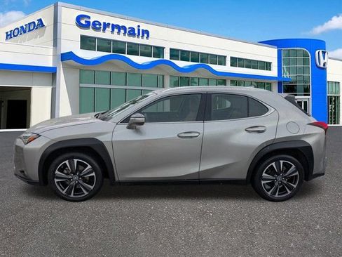 Used 2021 Lexus UX 200 w/ Premium Package FWD image 8