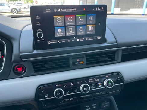 Certified 2025 Honda Pilot Touring image 18