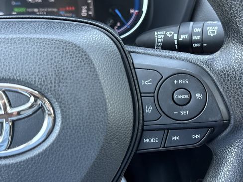Used 2023 Toyota RAV4 AWD Hybrid image 21