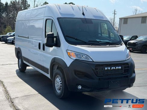New 2026 RAM ProMaster 2500 w/ Convenience Group image 1