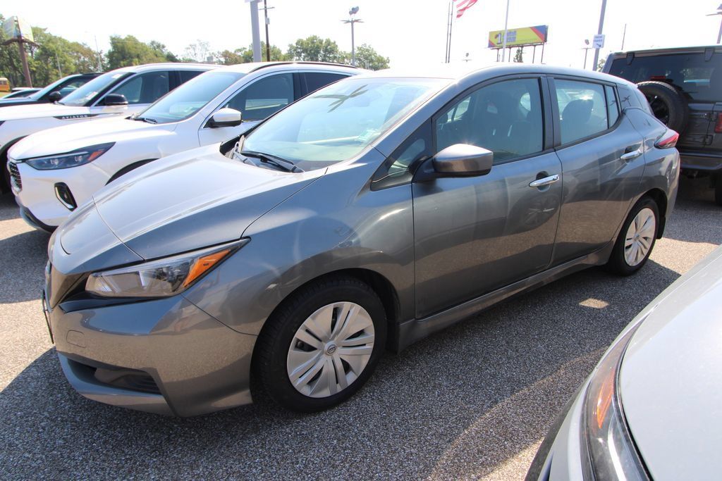 Used 2025 Nissan Leaf S FWD image 5
