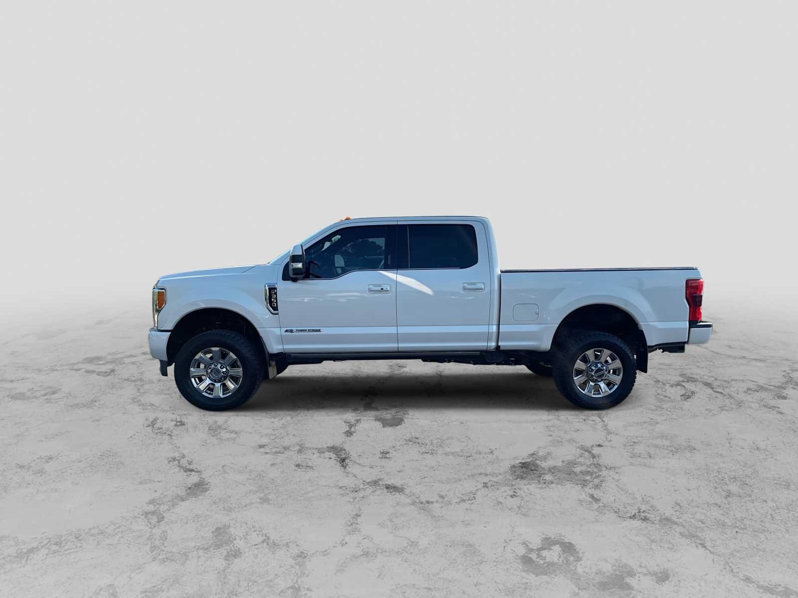 Used 2019 Ford F350 Platinum w/ Platinum Ultimate Package AWD/4WD image 5