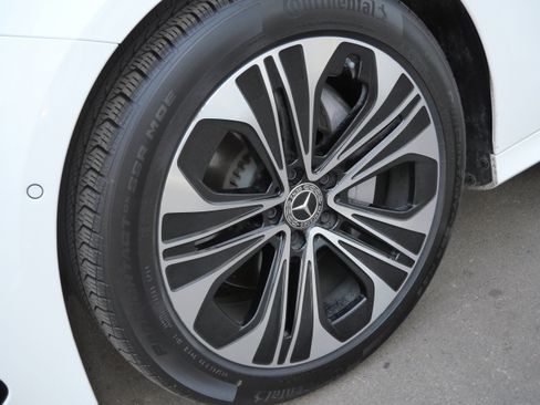 Used 2025 Mercedes-Benz E 350 4MATIC Sedan image 15