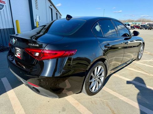 Used 2019 Alfa Romeo Giulia w/ Quick Order Package 22K Sport RWD image 8