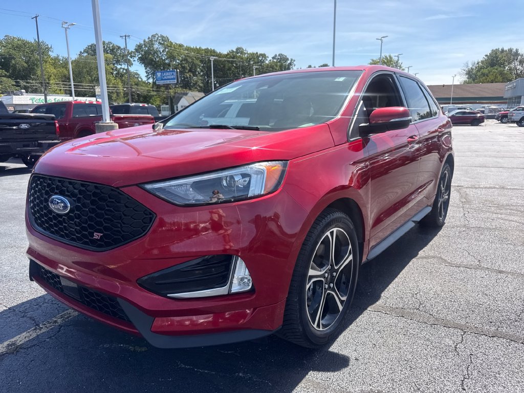 Used 2020 Ford Edge ST w/ Cold Weather Package AWD/4WD image 2