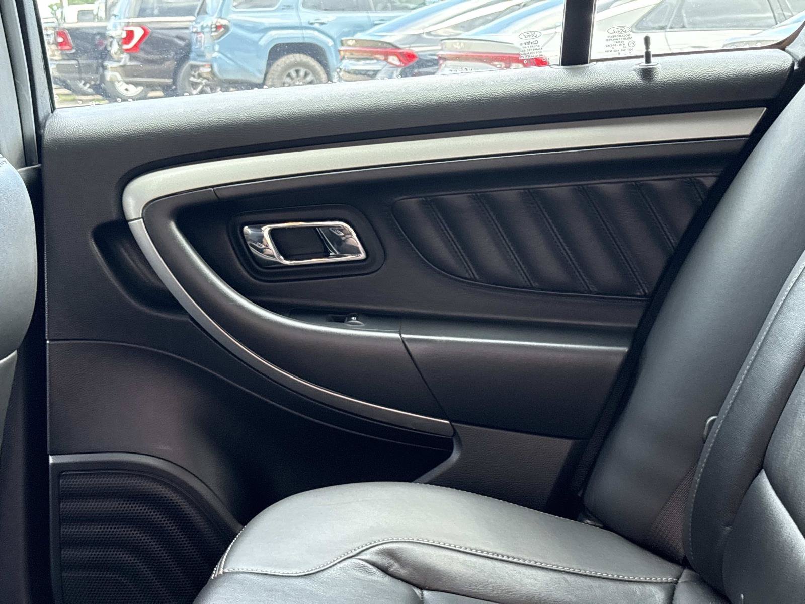 Used 2019 Ford Taurus SEL w/ Equipment Group 201A FWD image 14