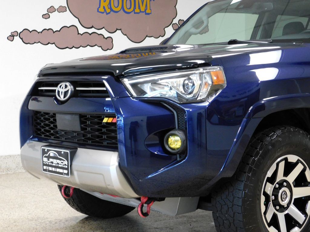 Used 2023 Toyota 4Runner TRD Off-Road Premium w/ Moonroof Package AWD/4WD image 10