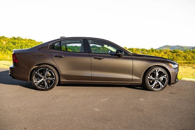 Used 2024 Volvo S60 B5 Core FWD image 2
