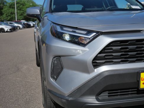 Certified 2024 Toyota RAV4 LE AWD/4WD image 17