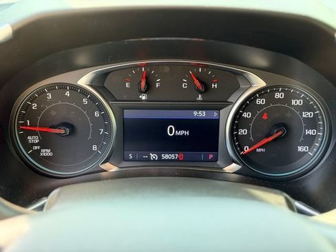 Used 2023 Chevrolet Equinox Premier AWD/4WD image 10