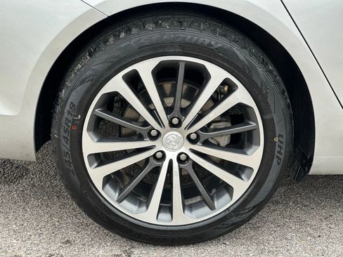 Used 2018 Buick Regal Essence image 27