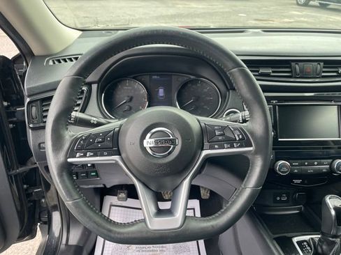 Used 2018 Nissan Rogue AWD image 19