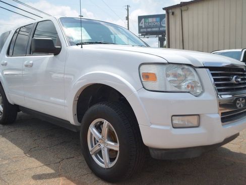 Used 2010 Ford Explorer XLT image 13