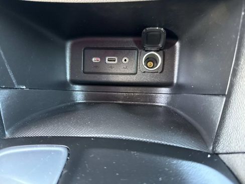 Used 2020 Chevrolet Equinox LS image 28