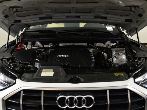 Used 2023 Audi Q5 Premium w/ Convenience Package image 20