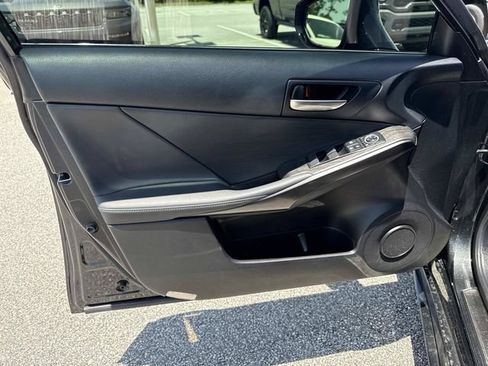 Used 2022 Lexus IS 350 F Sport w/ Dynamic Handling Package RWD image 17