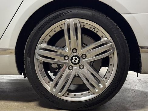 Used 2012 Bentley Mulsanne image 40