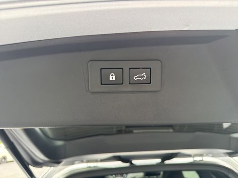 Used 2025 Subaru Outback Wilderness w/ Wilderness Package AWD/4WD image 19