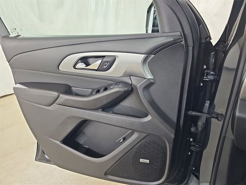 Certified 2020 Chevrolet Traverse LT w/ LT Premium Package image 35