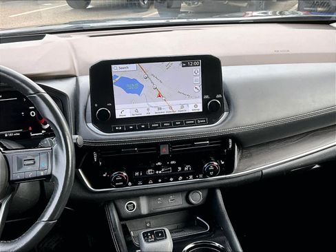 Used 2023 Nissan Rogue Platinum w/ Platinum Premium Package image 18