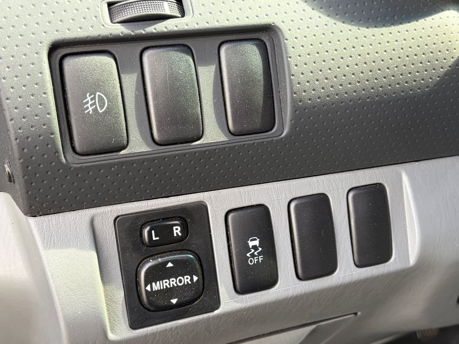 Used 2015 Toyota Tacoma PreRunner w/ SR5 Package RWD image 7