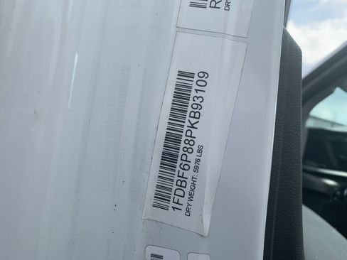 Used 2023 Ford Transit 350 DRW image 12