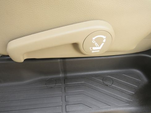 Used 2008 Toyota Sequoia Limited image 25