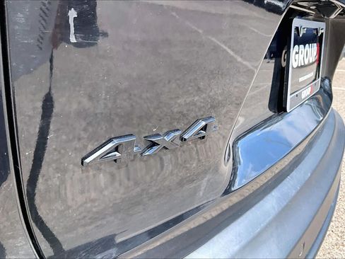 Used 2020 Jeep Cherokee Latitude Plus AWD/4WD image 10