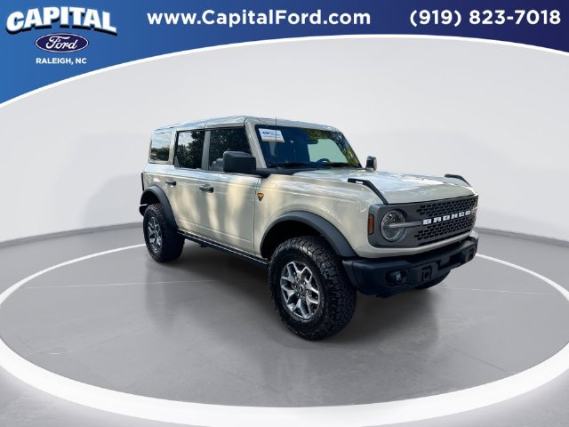 Certified 2025 Ford Bronco Badlands AWD/4WD image 2