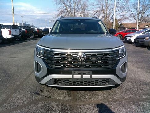 Used 2024 Volkswagen Atlas Peak Edition SEL AWD/4WD image 7