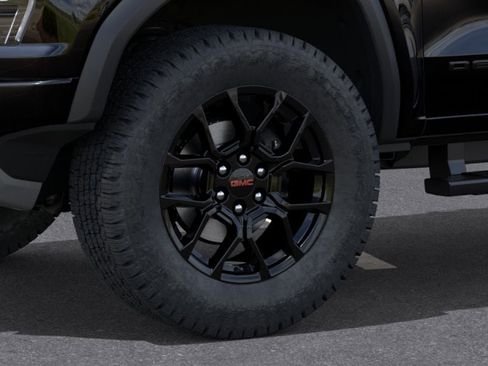 New 2026 GMC Canyon Denali w/ LPO, Denali Black Edition AWD/4WD image 9