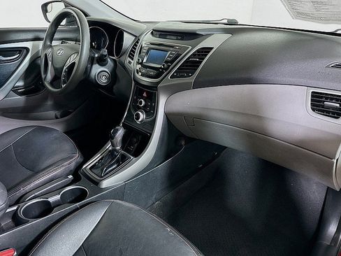 Used 2015 Hyundai Elantra SE w/ Option Group 02 FWD image 28