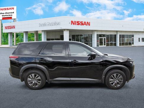 Certified 2024 Nissan Pathfinder S FWD image 5