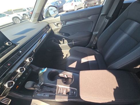 Certified 2025 Honda Civic Sport image 22
