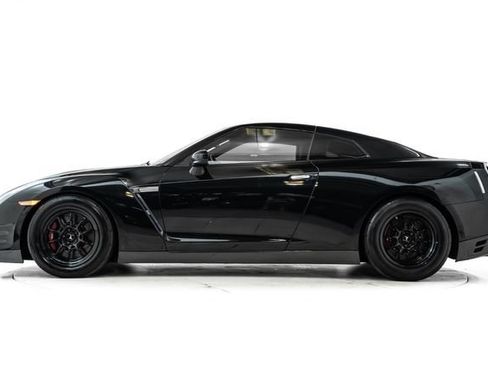 Used 2012 Nissan GT-R Black Edition AWD/4WD image 9