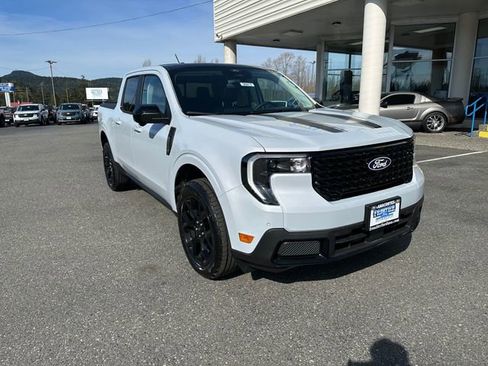 New 2026 Ford Maverick Lariat w/ Black Appearance Package image 8