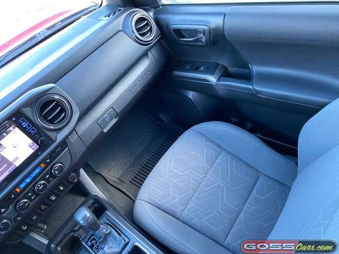 Used 2019 Toyota Tacoma TRD Sport image 16