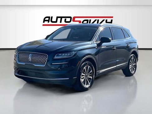 Used 2021 Lincoln Nautilus Reserve AWD/4WD image 3
