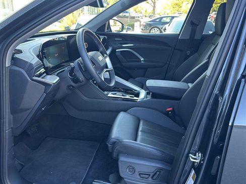 Used 2025 Audi Q5 Premium AWD/4WD image 12